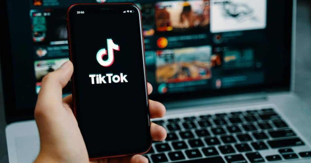 7 Cara Download Foto TikTok Tanpa Watermark & Tanpa&nbsp;Aplikasi!